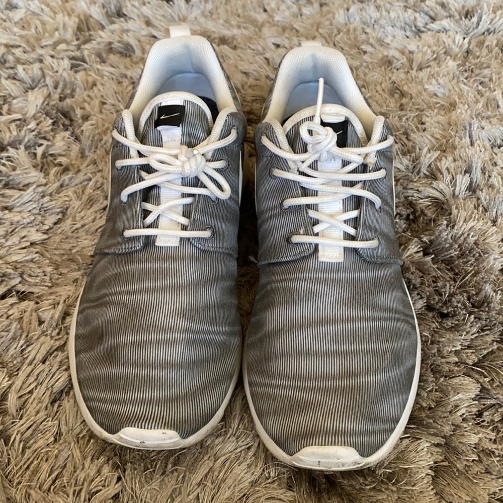 Womens Nike Roshe White Black Cool Grey 7